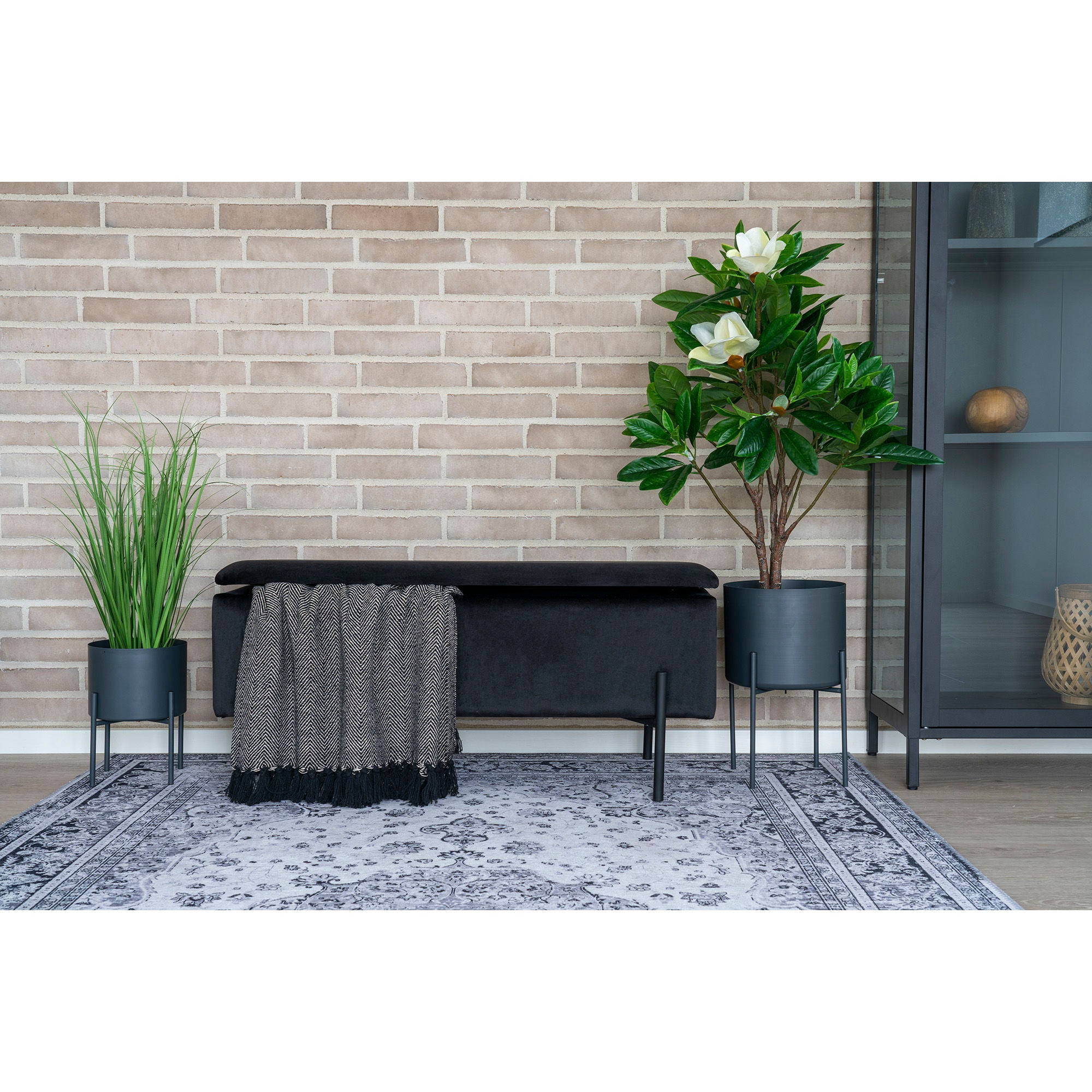 Watford Bench - Bench in black velvet with storage HN1207