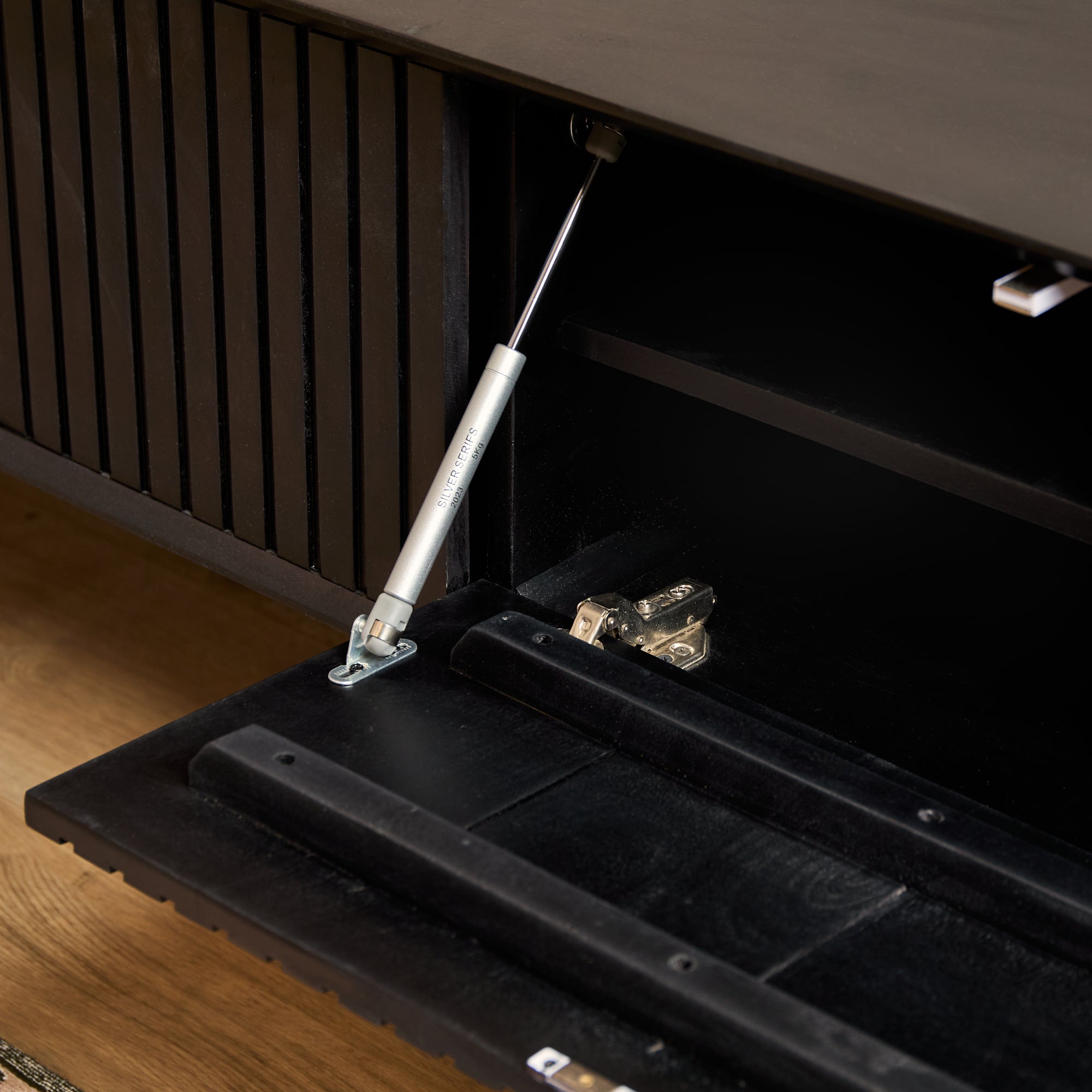 Zwevend tv meubel Madison Black | 280 cm