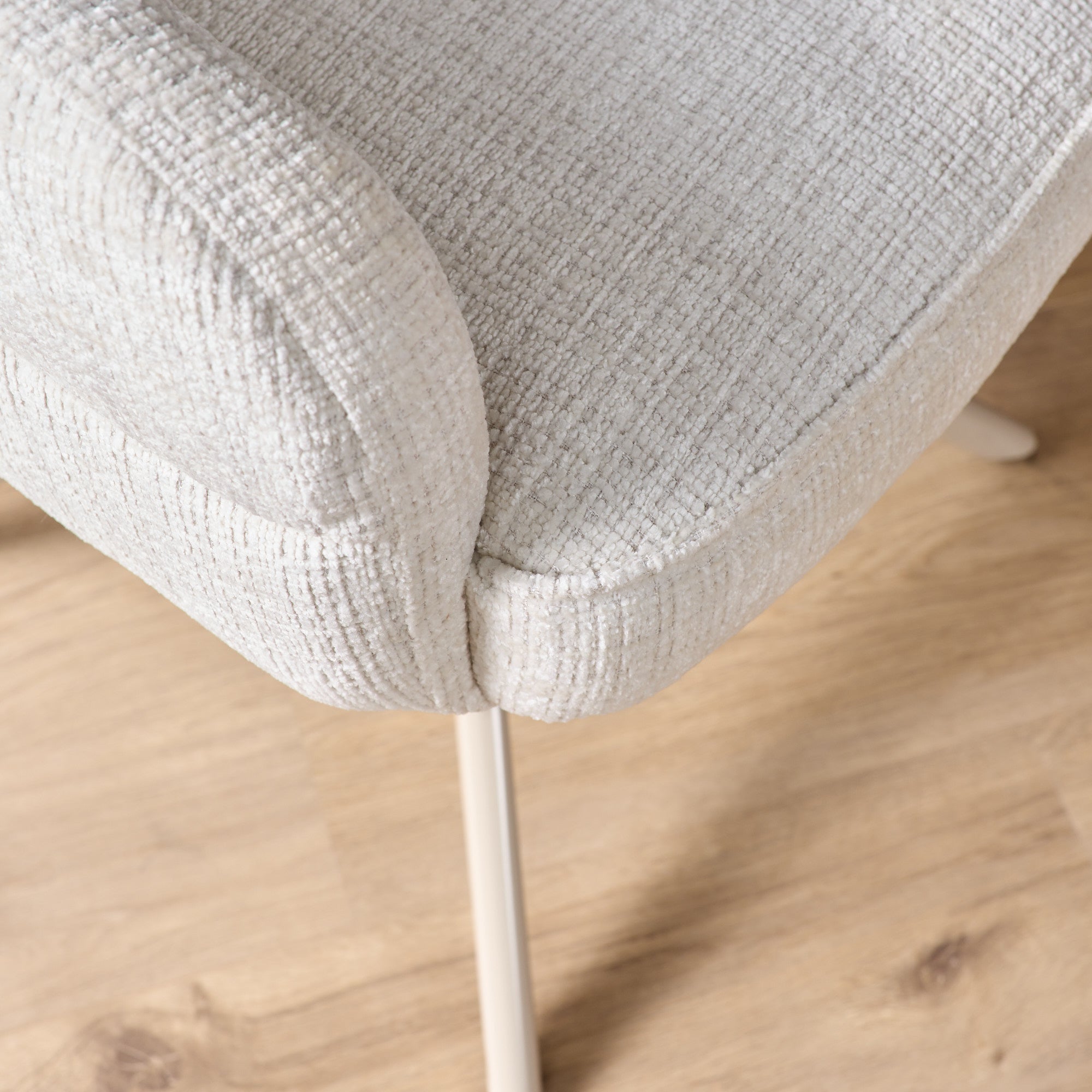 Eetkamerstoel Bella | Off White | Poot Sand | Met armleuning